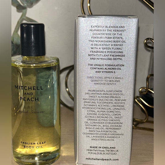 Mitchell and Peach English Leaf Body Oil - Picture 3 of 3